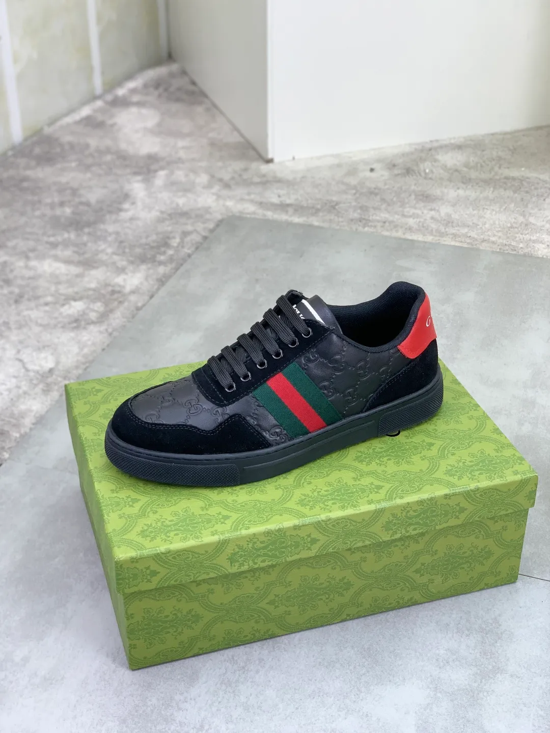 Men's men's shoes 💰P380💰【New model】🆘 The latest model from Gucci official website🎁Classic casual and fashionable men's shoes👟Best model💥The style is simple and elegant, exclusive for trendy men. Unique official website latest brand elements👑Gucci original decoration, fashionable and generous, the fabric is made of original soft calfskin➕Comfortable soft pigskin lining ✅The official website specifies wear-resistant rubber outsole_full of elasticity, classic model taken in real life🎬Color: 2️⃣colors available😍Number: 38-44